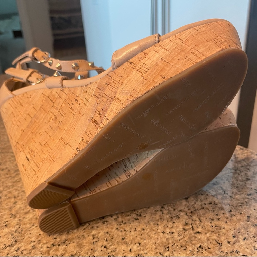 New Marc Fisher “Lorda” Spiked Wedges - Picture 6 of 6